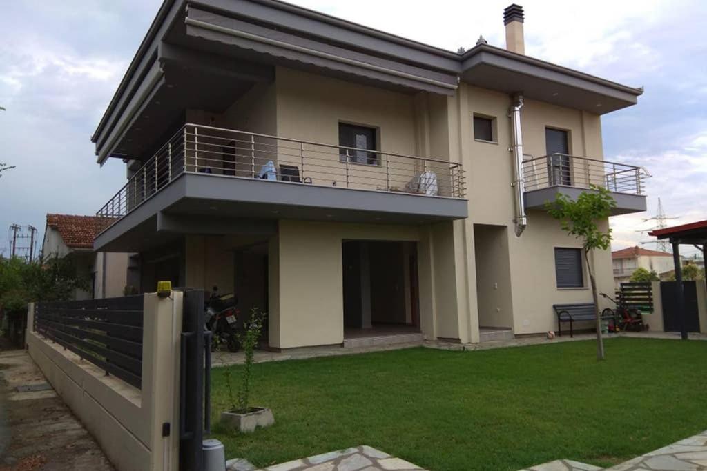 Danais Guesthouse Трикала Екстер'єр фото